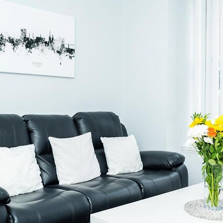 Central Serviced Apartments - 2 Bedroom - Ground Floor - Monthly & Weekly Bookings Welcome - Free Street Parking - 2 Double Beds - Wifi - Smart Tvs In Rooms - Fully Equipped - Heating 24-7 - Contractor & Short Stay Favourite Νταντί Εξωτερικό φωτογραφία