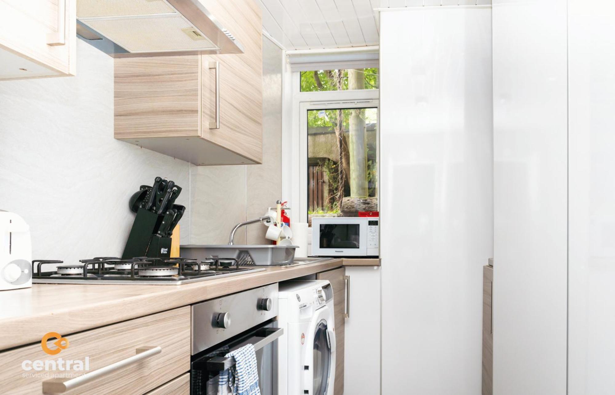 Central Serviced Apartments - 2 Bedroom - Ground Floor - Monthly & Weekly Bookings Welcome - Free Street Parking - 2 Double Beds - Wifi - Smart Tvs In Rooms - Fully Equipped - Heating 24-7 - Contractor & Short Stay Favourite Νταντί Εξωτερικό φωτογραφία