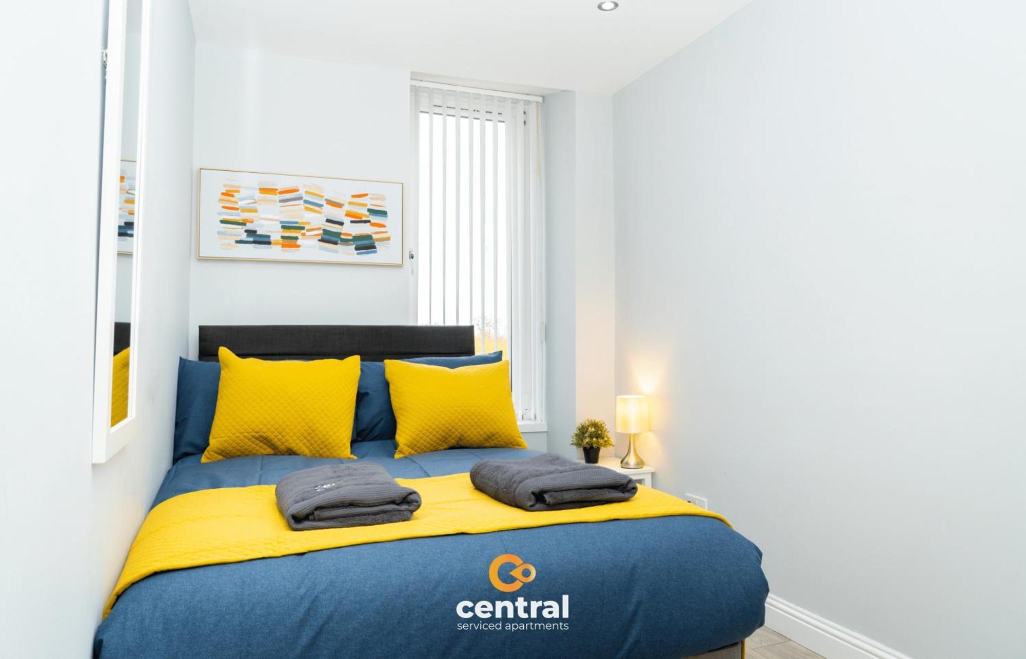 Central Serviced Apartments - 2 Bedroom - Ground Floor - Monthly & Weekly Bookings Welcome - Free Street Parking - 2 Double Beds - Wifi - Smart Tvs In Rooms - Fully Equipped - Heating 24-7 - Contractor & Short Stay Favourite Νταντί Εξωτερικό φωτογραφία