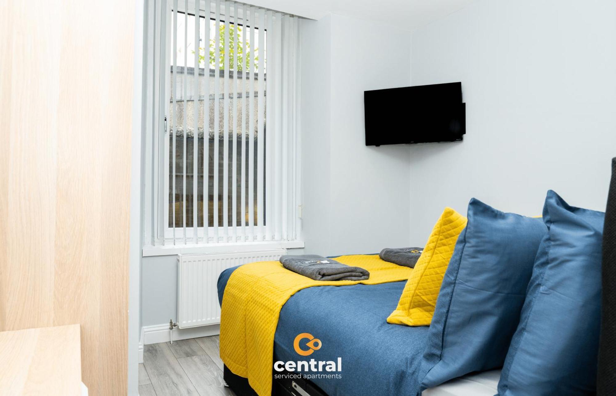 Central Serviced Apartments - 2 Bedroom - Ground Floor - Monthly & Weekly Bookings Welcome - Free Street Parking - 2 Double Beds - Wifi - Smart Tvs In Rooms - Fully Equipped - Heating 24-7 - Contractor & Short Stay Favourite Νταντί Εξωτερικό φωτογραφία