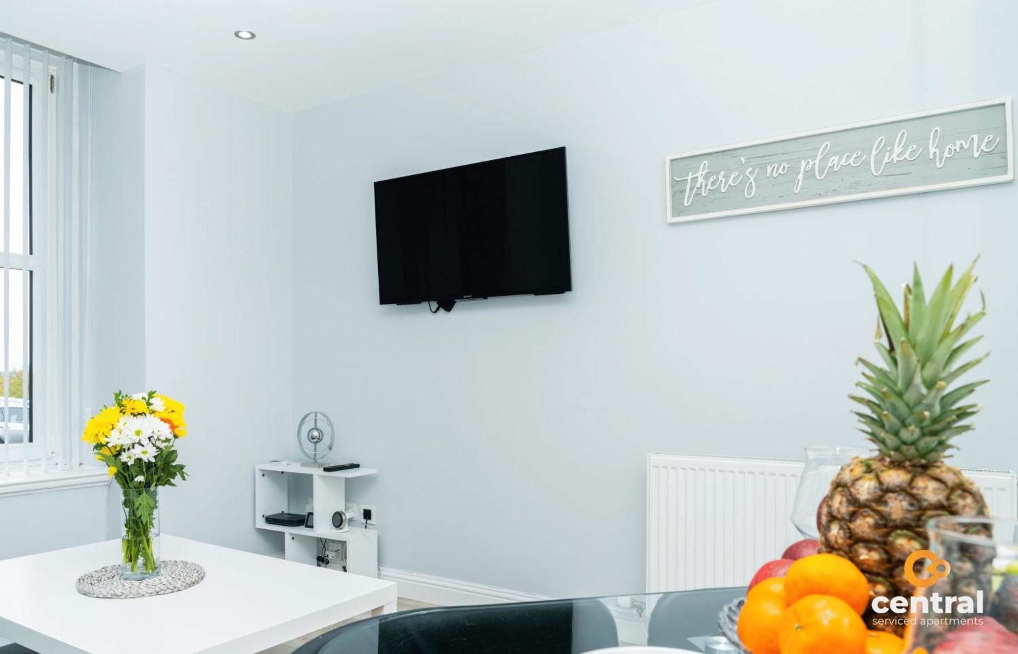 Central Serviced Apartments - 2 Bedroom - Ground Floor - Monthly & Weekly Bookings Welcome - Free Street Parking - 2 Double Beds - Wifi - Smart Tvs In Rooms - Fully Equipped - Heating 24-7 - Contractor & Short Stay Favourite Νταντί Εξωτερικό φωτογραφία